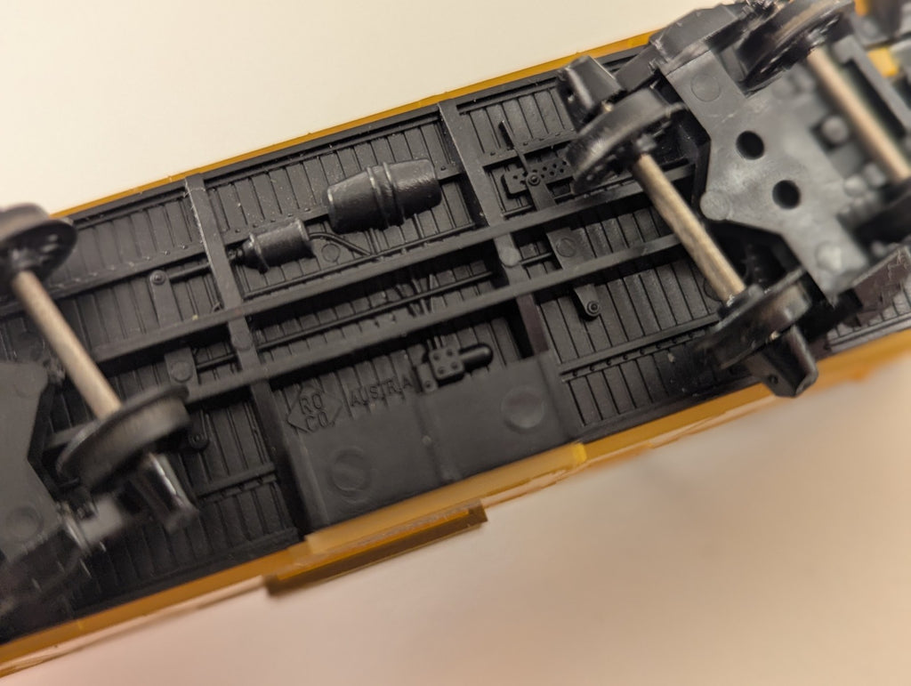 AHM HO Gauge Union Pacific Extended Vision Caboose