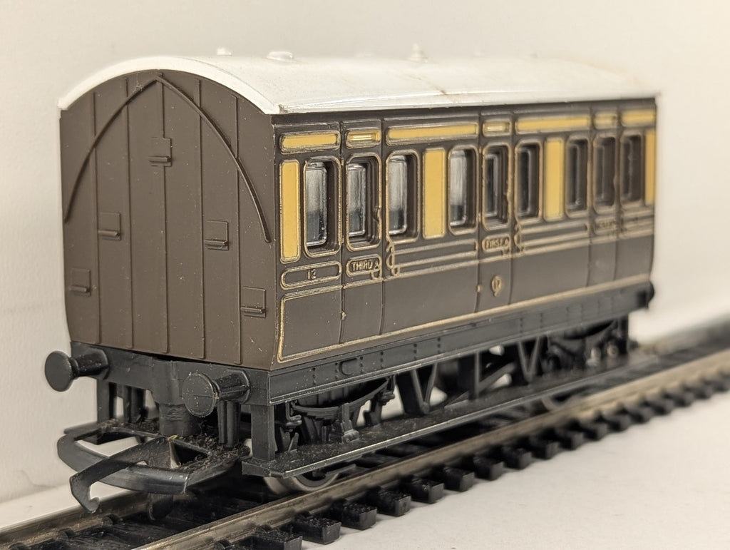 Hornby OO Gauge GWR 4-Wheel Composite Coach Passenger Coach 12