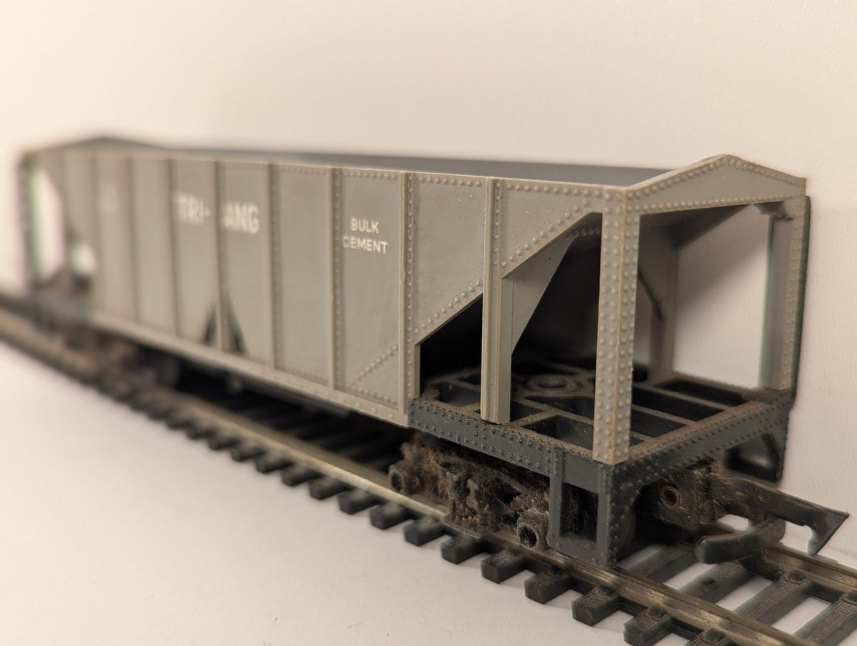 Tri-ang OO Gauge Operating Bulk Cement Wagon Goods Wagon TR 2127 Grey R137