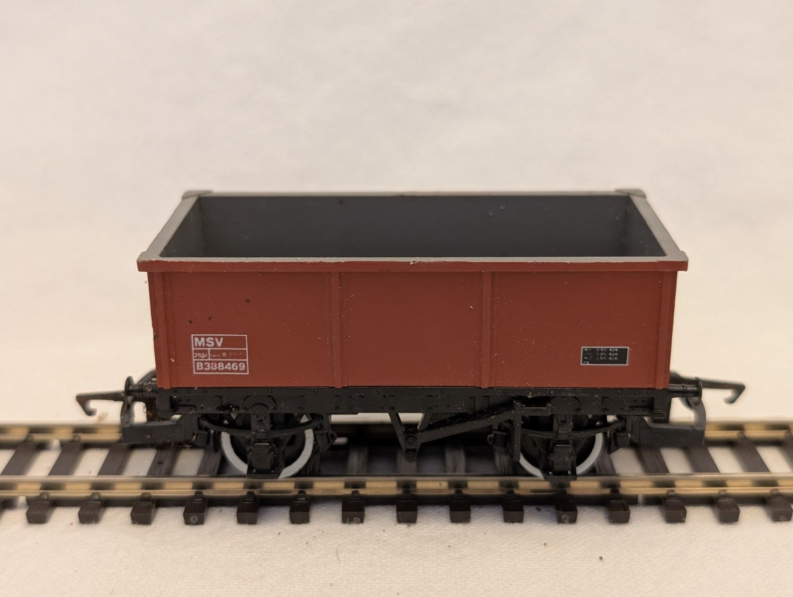 Hornby OO Gauge 21 Ton Mineral Wagon MSV Goods Wagon B388469 BR Brown