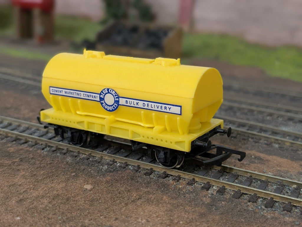 Hornby R564  PCV CEMFLO Cement Wagon 'Blue Circle Cement'