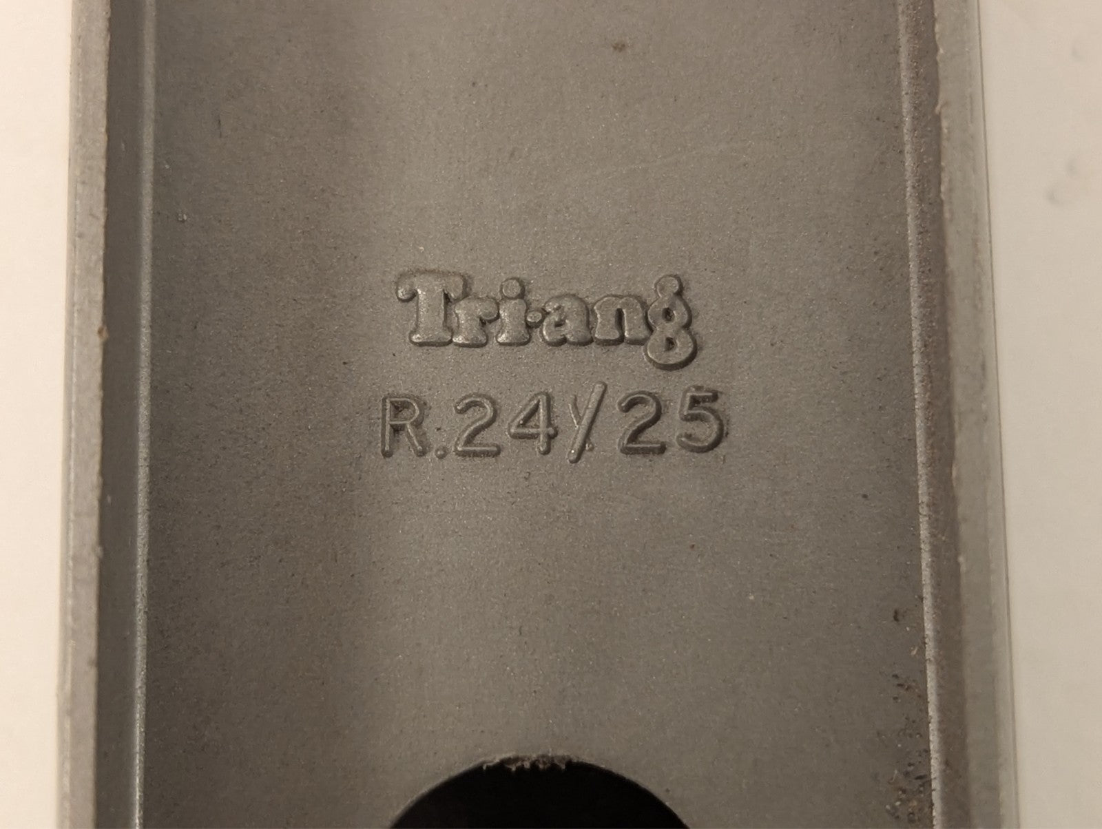 Tri-ang R25 OO Gauge Transcontinental Series Passenger Coach - Damaged decals