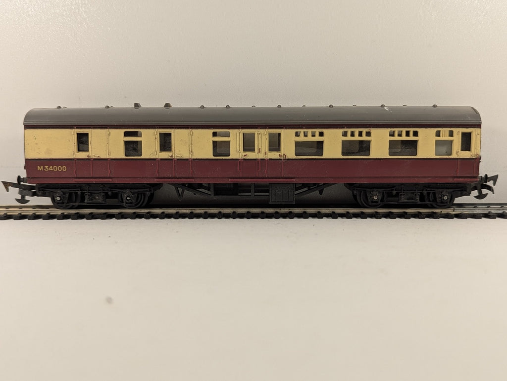 Tri-ang OO Gauge BR Mk1 Brake Second Coach Passenger Coach M34000