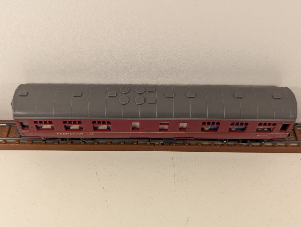 Tri-ang TT Gauge BR Mk1 First Class Restaurant Car
