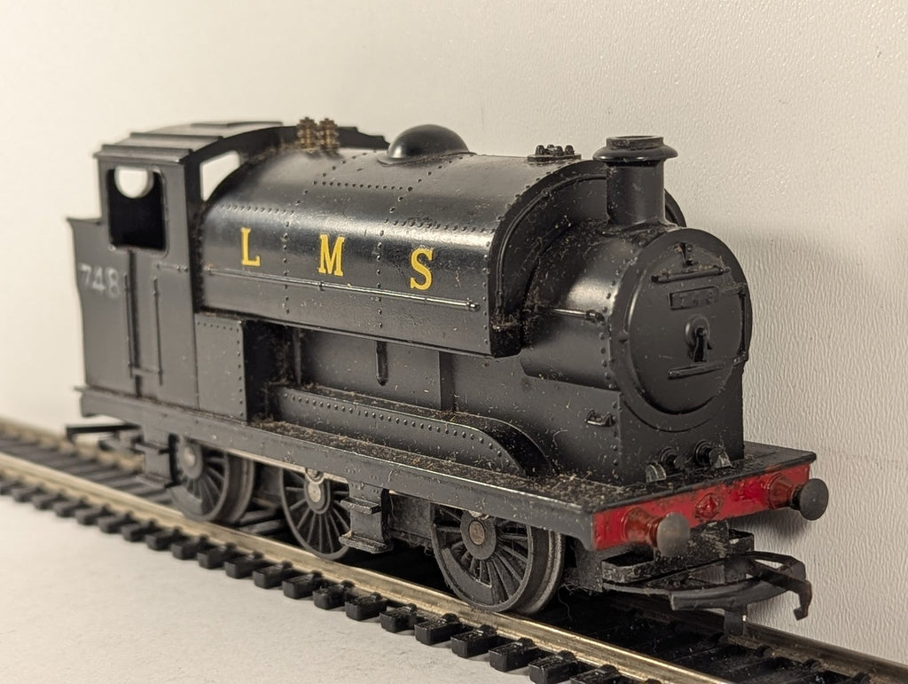 Tri-ang OO Gauge 0-6-0 Saddle Tank Locomotive Steam Locomotive 748 LMS Black