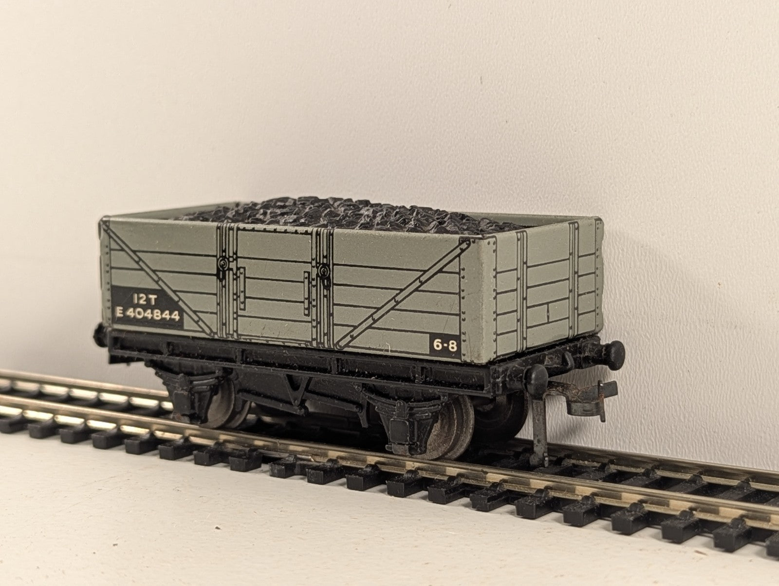 Hornby Dublo OO Gauge D1 5-Plank Coal Wagon with Coal Load - Boxed