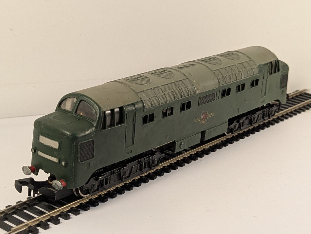 Hornby Dublo 3232 OO Gauge Class 55 Deltic Diesel Locomotive - BR Green