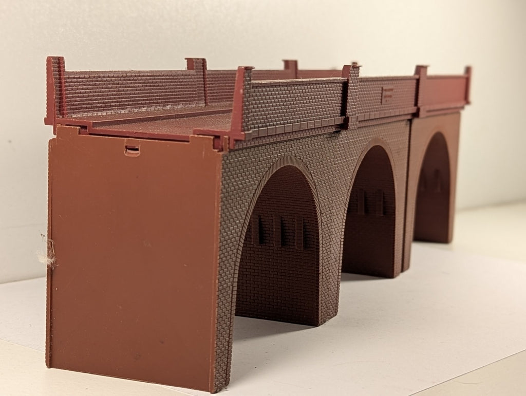 Tri-ang R180 Single Track Viaduct Red OO Gauge