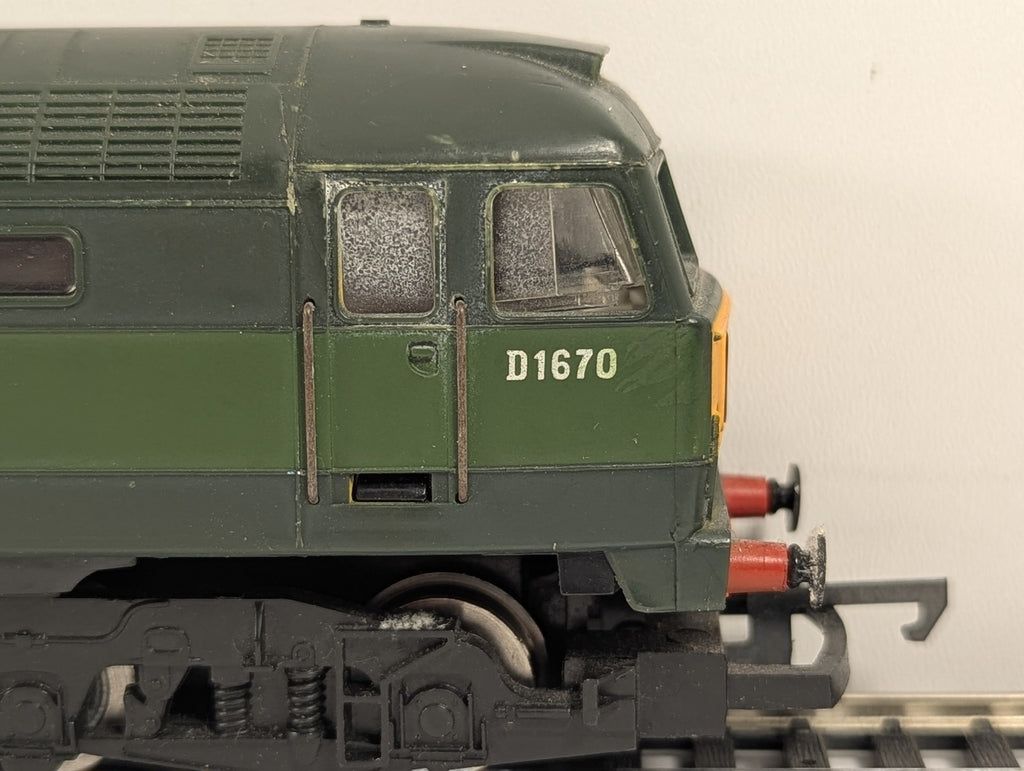 Hornby OO Gauge Class 47 Locomotive D1670 BR Two-Tone Green R328