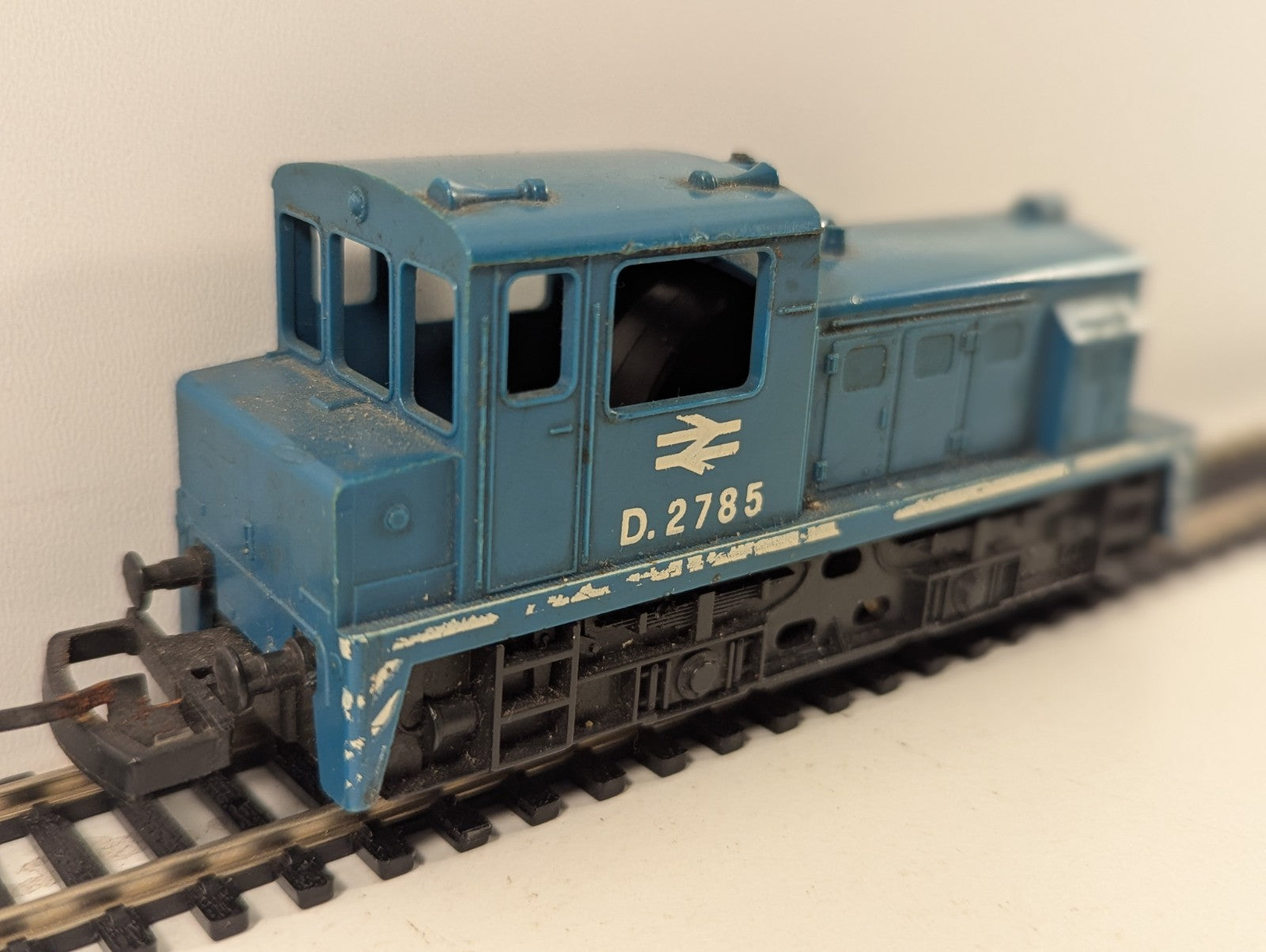 Lima OO Gauge Diesel Shunter D2785 Needs Attention