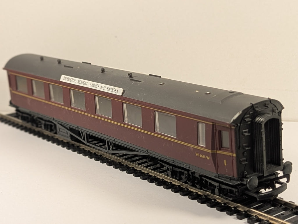 Airfix 54302 OO Gauge BR Maroon GWR Centenary First Class Coach W6661W