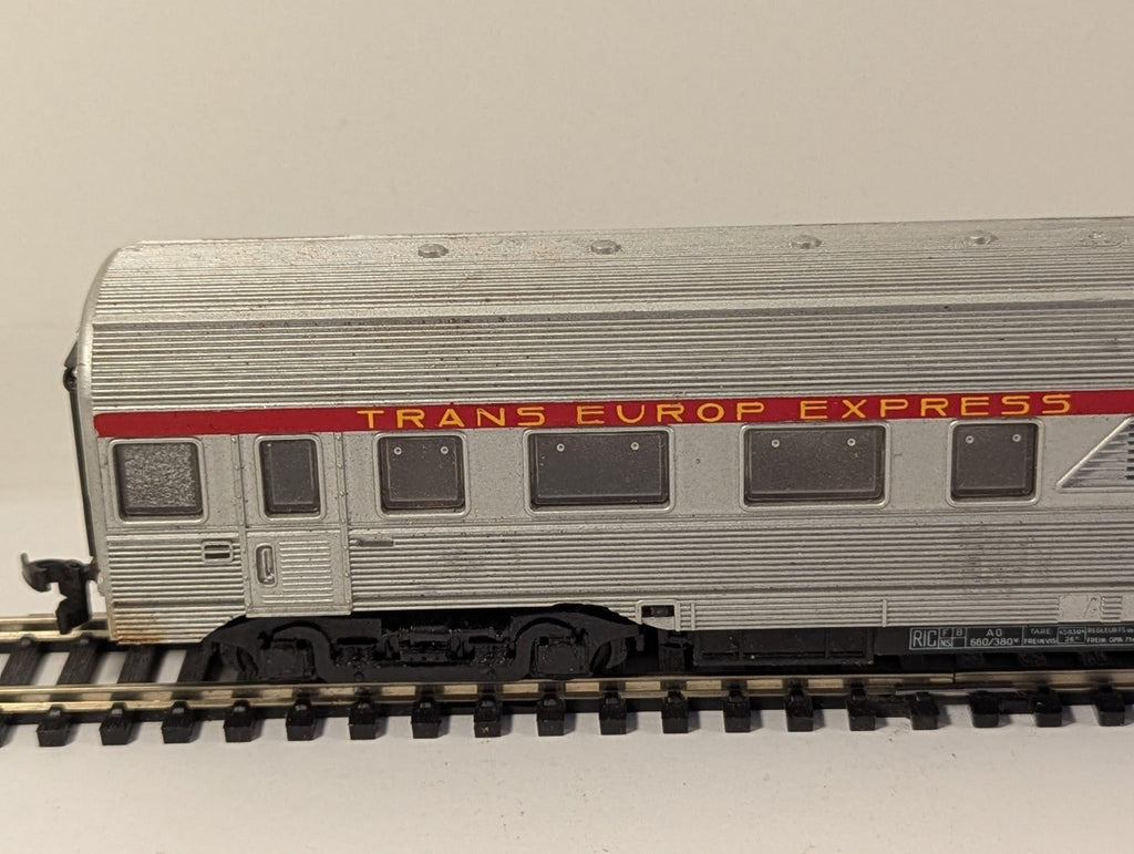 Jouef HO Gauge TEE Silver Trans-Europe Express Coach Missing Parts