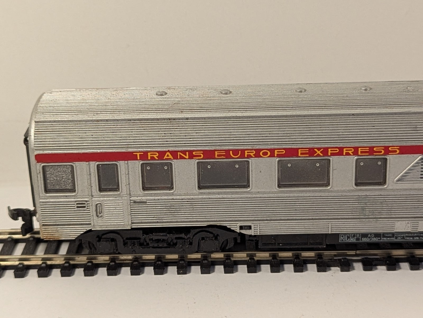 Jouef HO Gauge TEE Silver Trans-Europe Express Coach Missing Parts