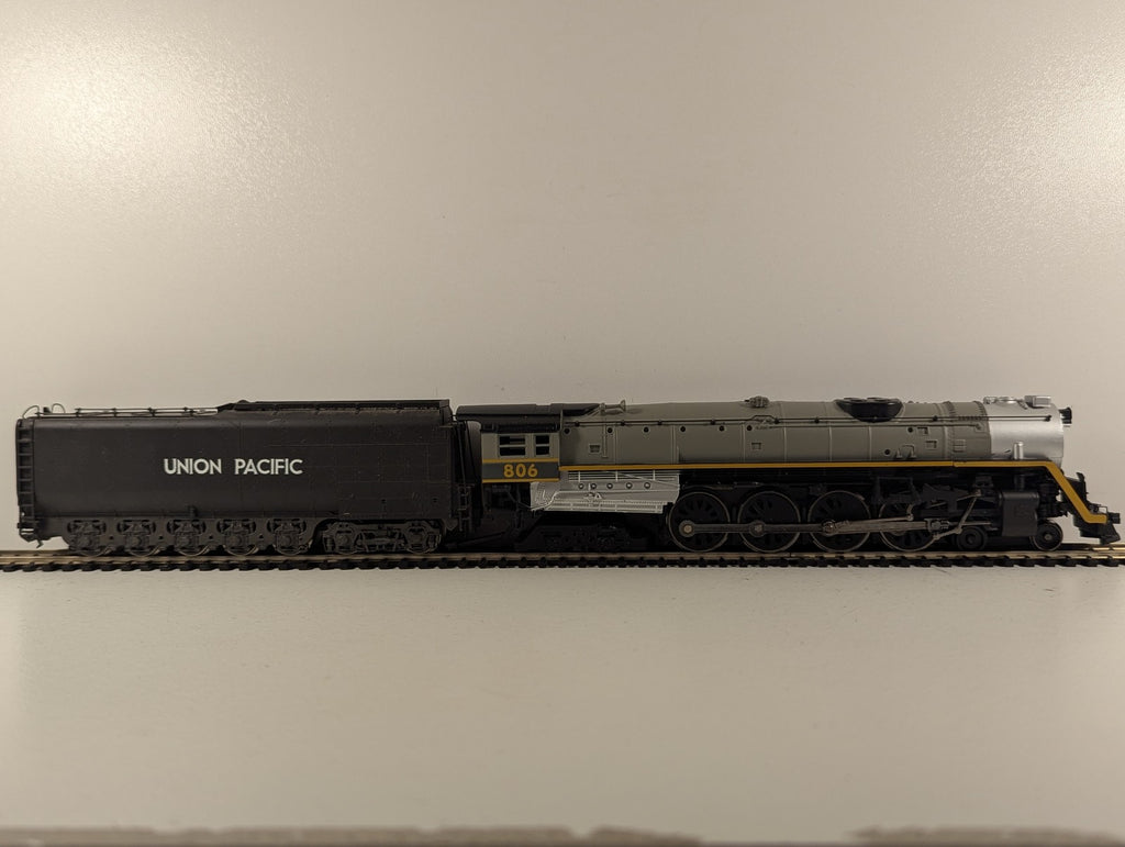 Bachmann HO Gauge 4-8-4 Northern Steam Locomotive 806