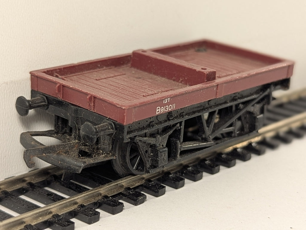 Tri-ang OO Gauge BR Conflat Wagon Rolling Stock B913011 BR Bauxite R.14