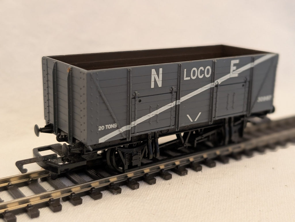 Hornby OO Gauge LNER 20 Ton Loco Coal Wagon Goods Wagon 30987 LNER
