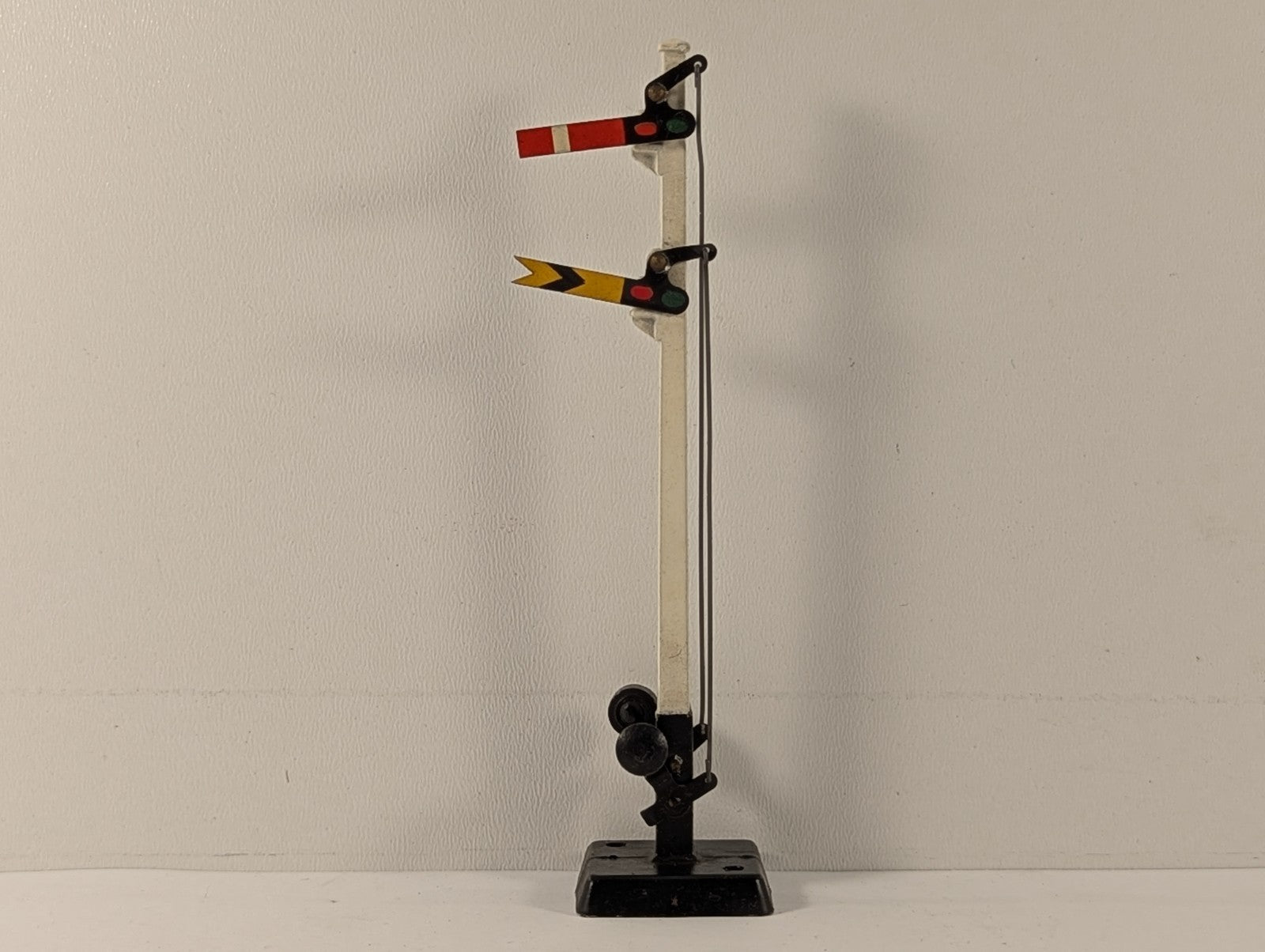 Hornby-Dublo 32131 OO Gauge Double Arm Upper Quadrant Signal - Boxed