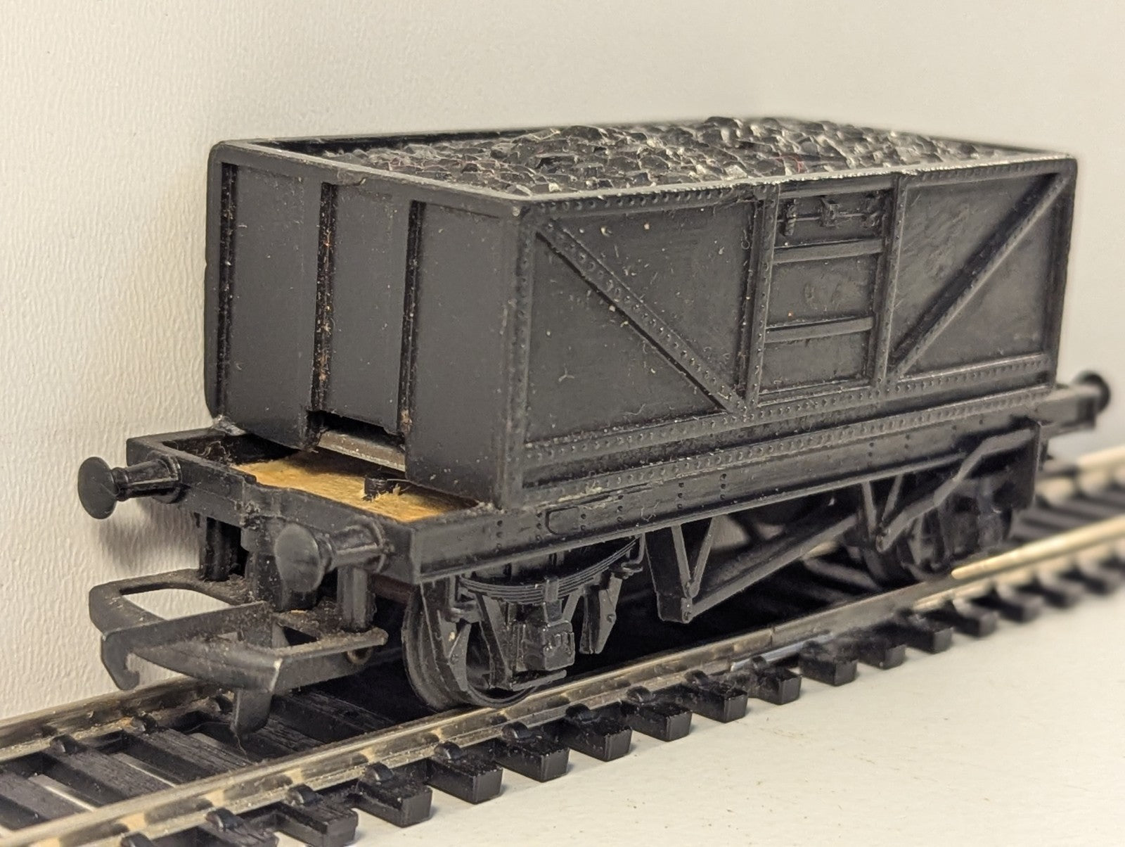 Tri-ang R577A OO Gauge 7-Plank Open Wagon