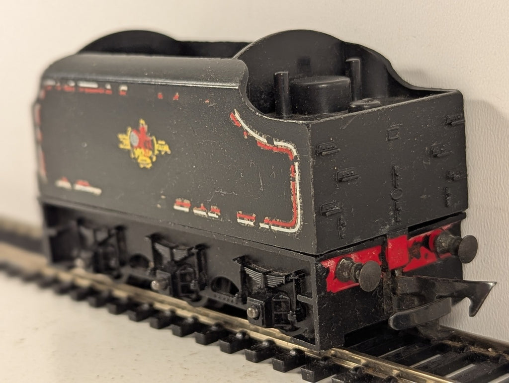 Tri-ang OO Gauge 6-Wheel Princess Tender BR Lined Black R30