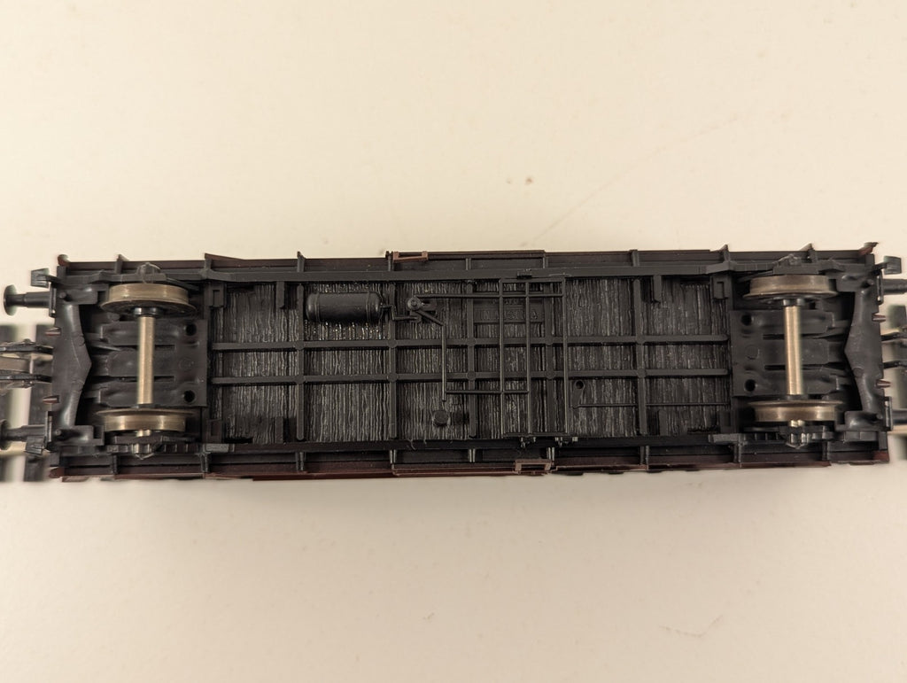 Roco Deutsche Bundesbahn Covered Goods Wagon Brown