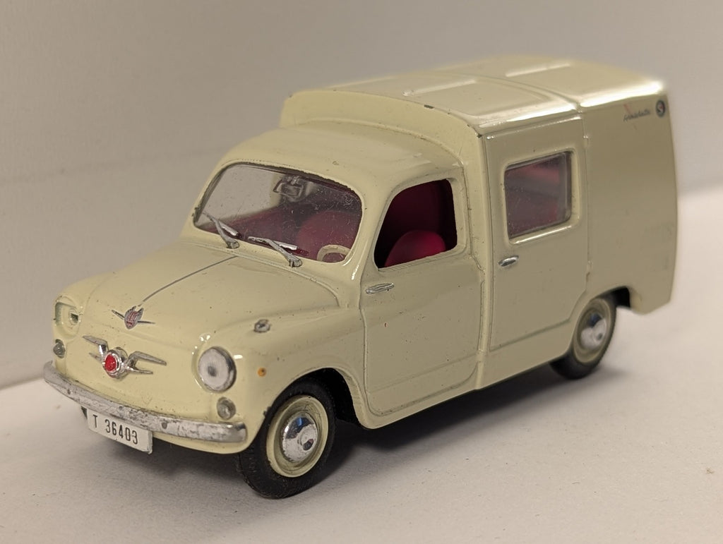 Solido 1:43 Siata Formichetta 1964 Die-cast Vehicle T 36403 Cream