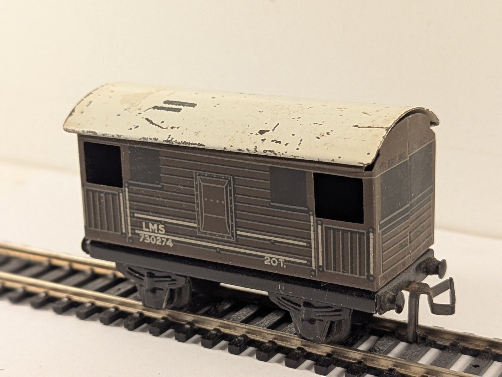 Trix OO Gauge LMS Goods Brake Van - Chipped Paint