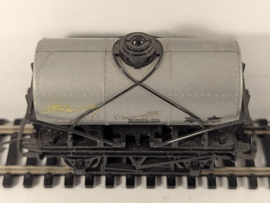 Tri-ang OO Gauge Shell Lubricating Oil Tank Wagon Goods Wagon Silver R.127