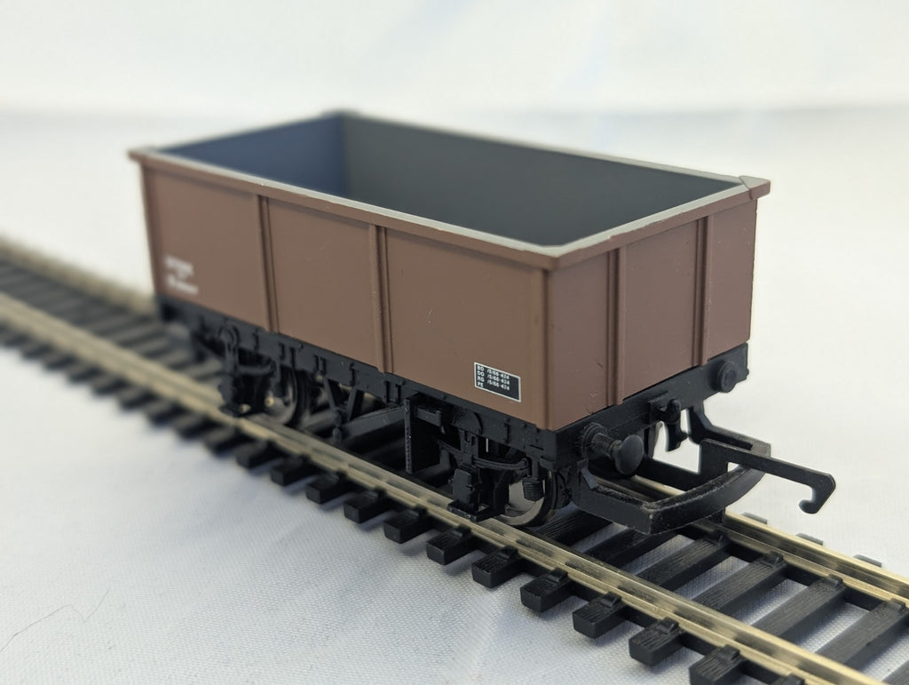 Hornby R6085 BR 20T Mineral Wagon Brown