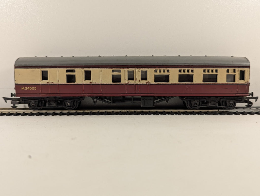 Tri-ang OO Gauge Red and Cream Coach M.34000