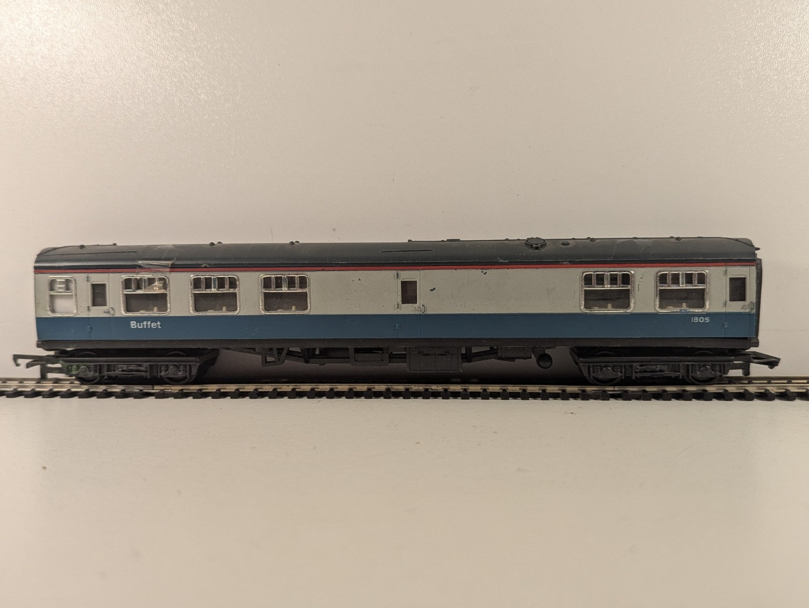 Hornby OO Gauge BR Mk1 Buffet Coach Passenger Coach 1805 BR Blue & Grey