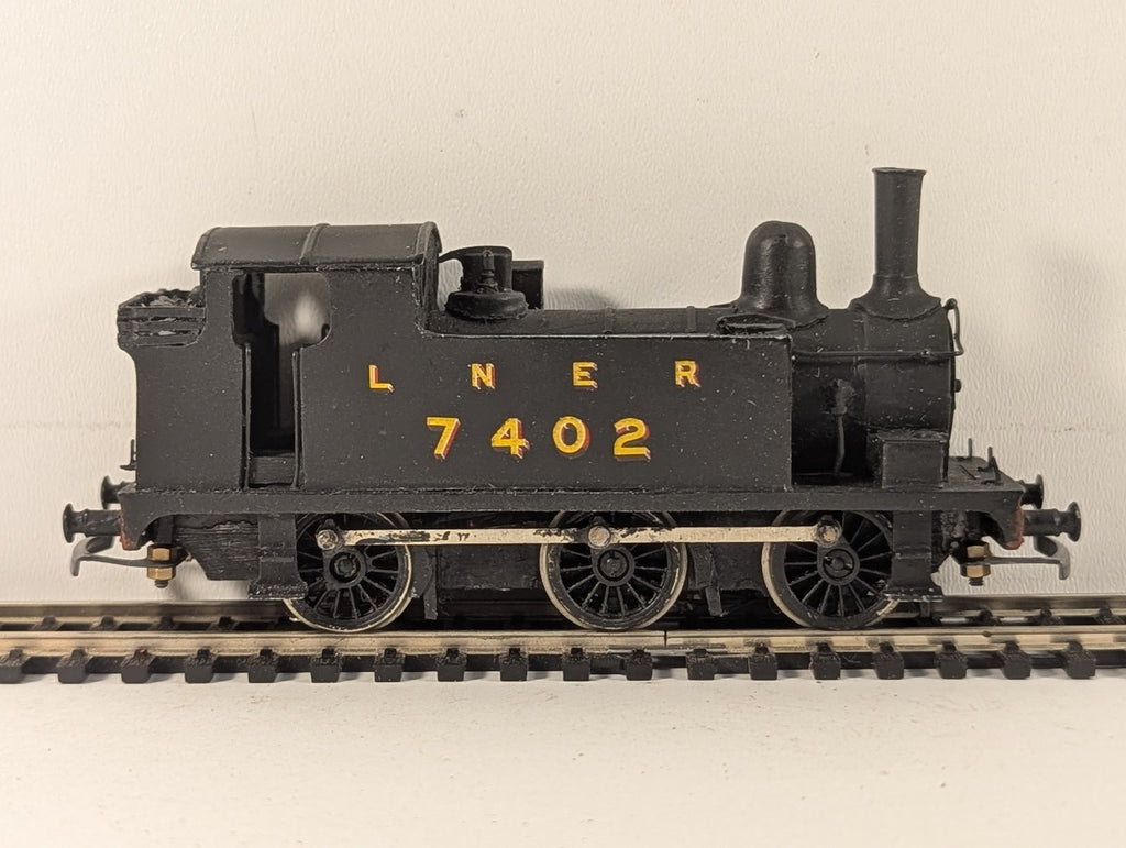 Wills Finecast OO Gauge LNER (Ex GE) J69 Steam Locomotive 7402 LNER Black