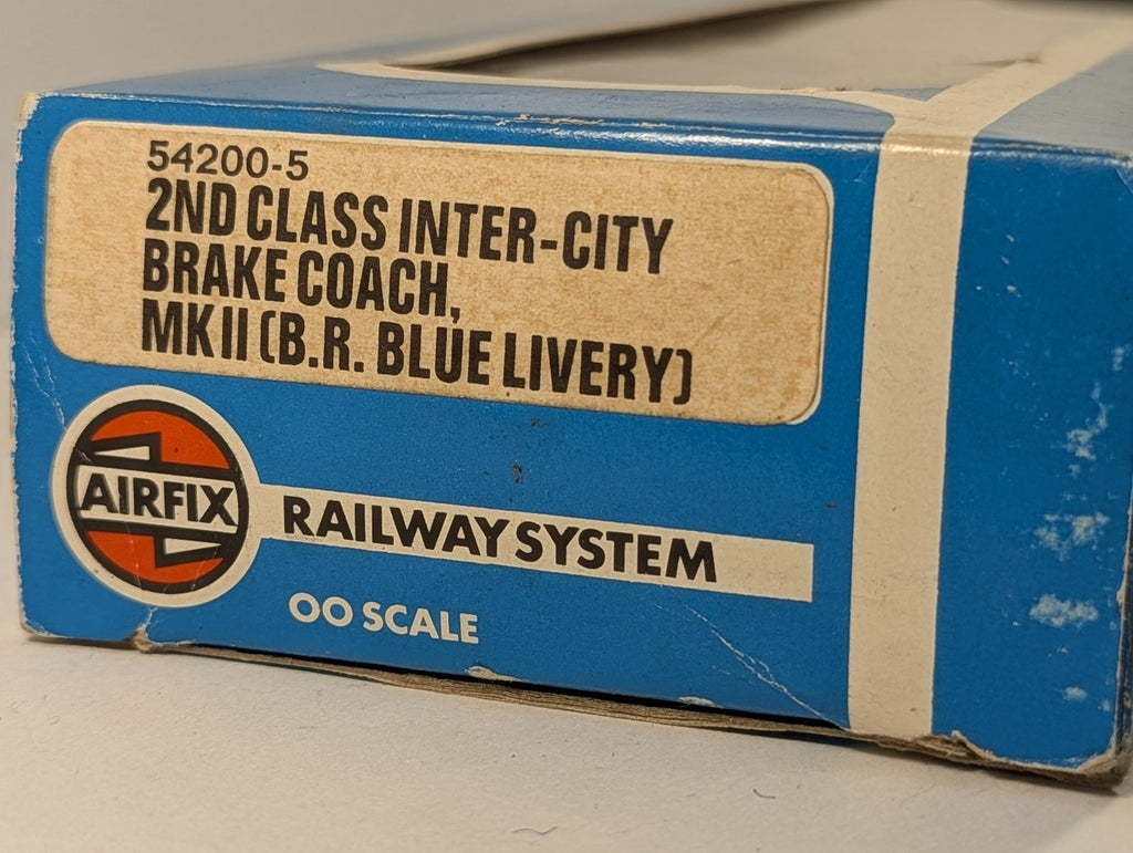 Airfix OO Gauge MkII First Class Coach Passenger Coach E3170 BR Blue & Grey