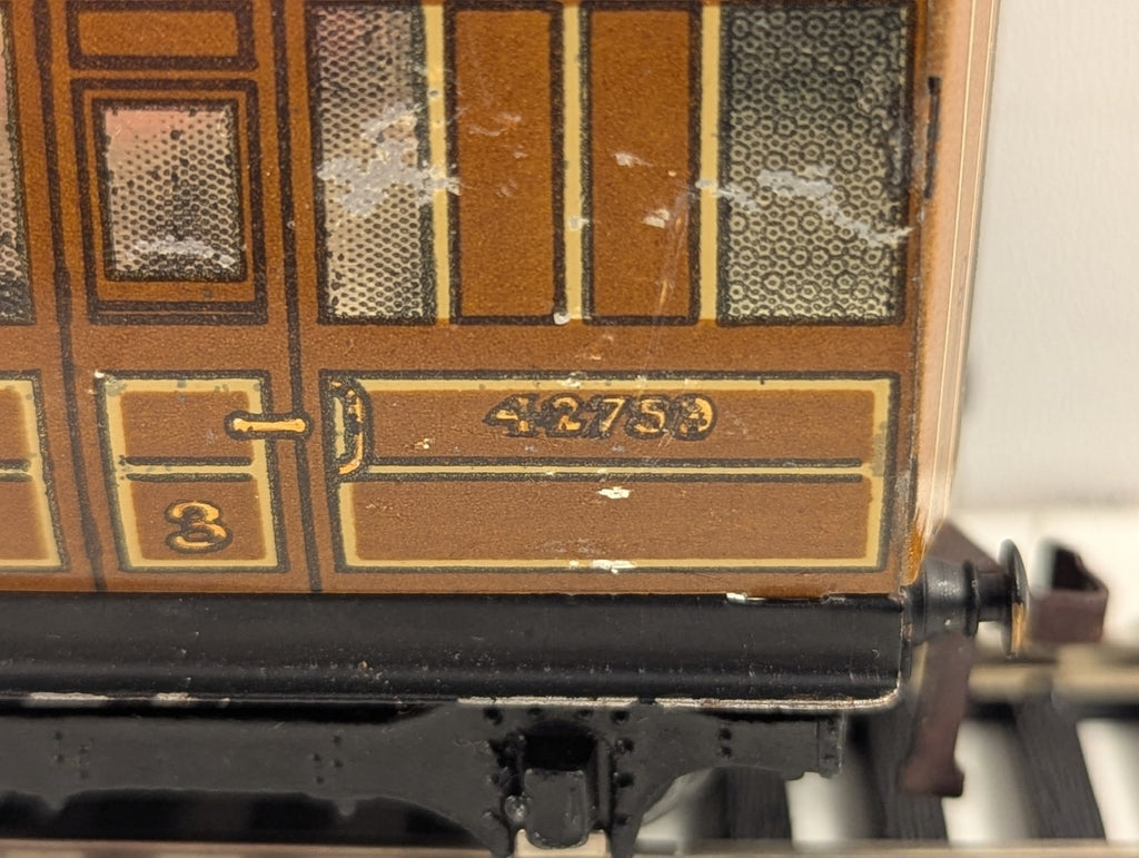 Hornby Dublo OO Gauge LNER Corridor Composite Coach Passenger Coach