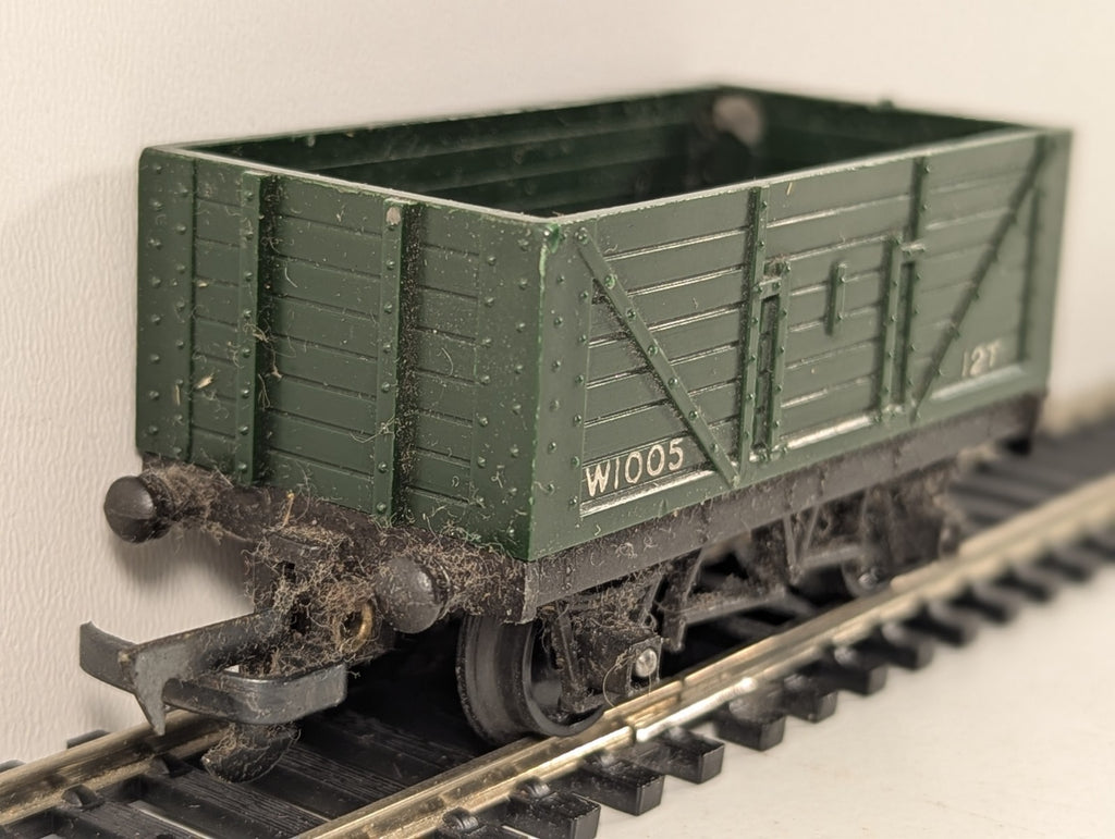 Tri-ang R10 OO Gauge 7 Plank Open Wagon