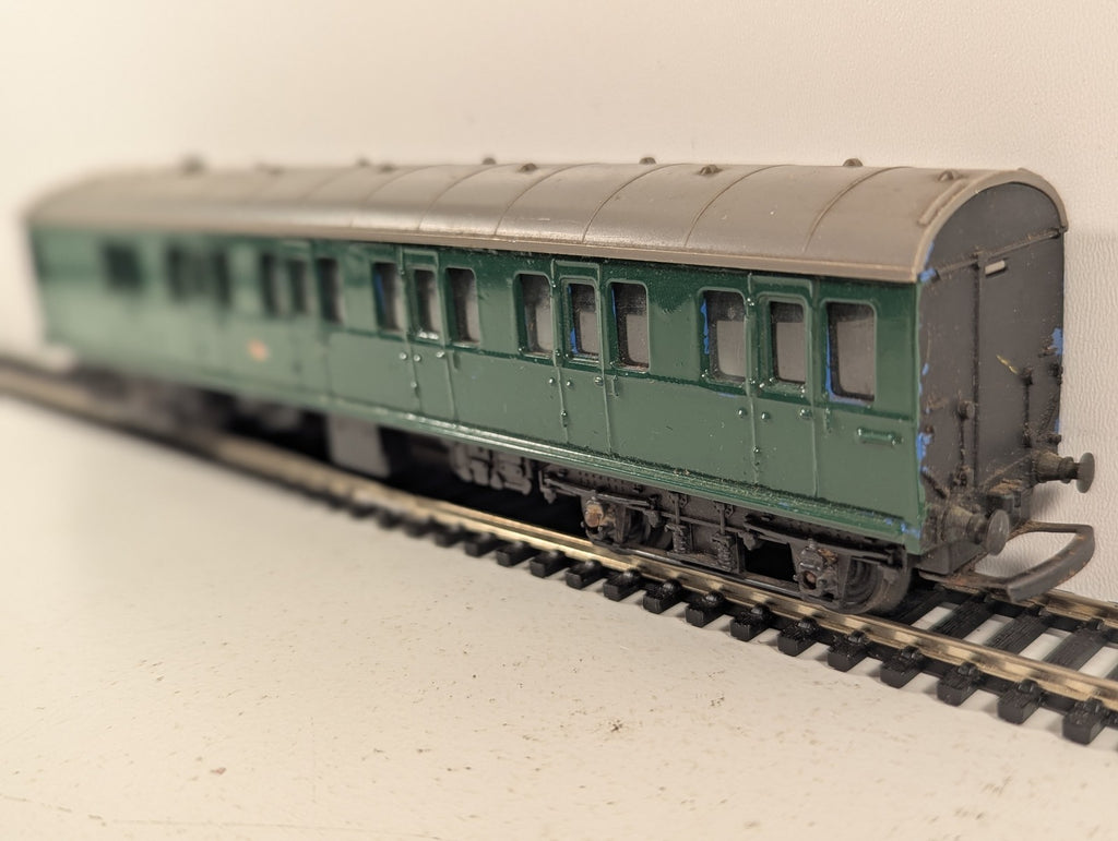 Tri-ang OO Gauge Suburban Repainted Motorised EMU Unit