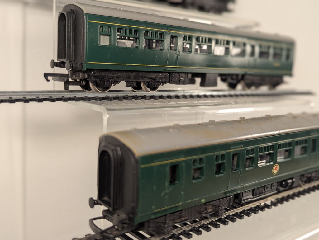 Tri-ang Hornby Met-Camm Lightweight Diesel Multiple Unit Set BR Green