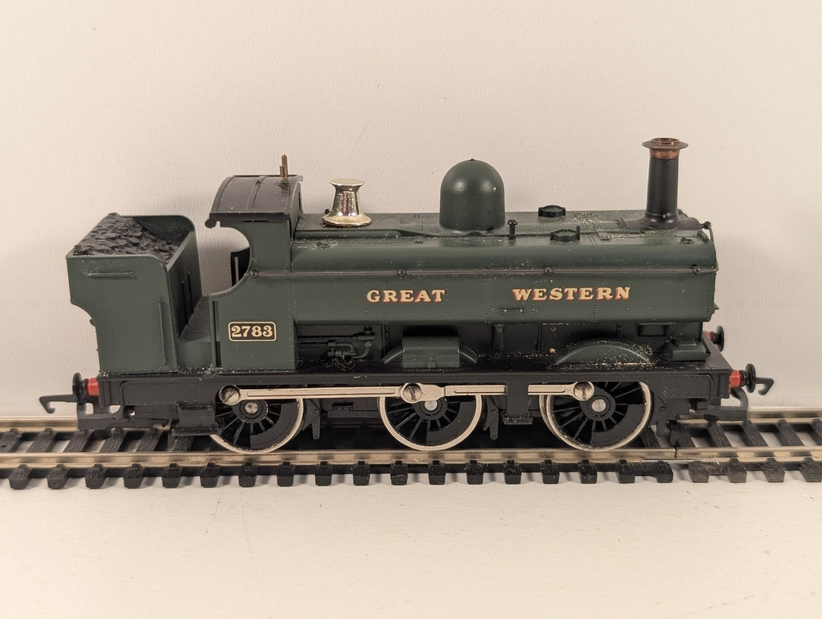 Hornby R760A OO Gauge GWR 2721 Class 0-6-0 Pannier Tank GWR Green
