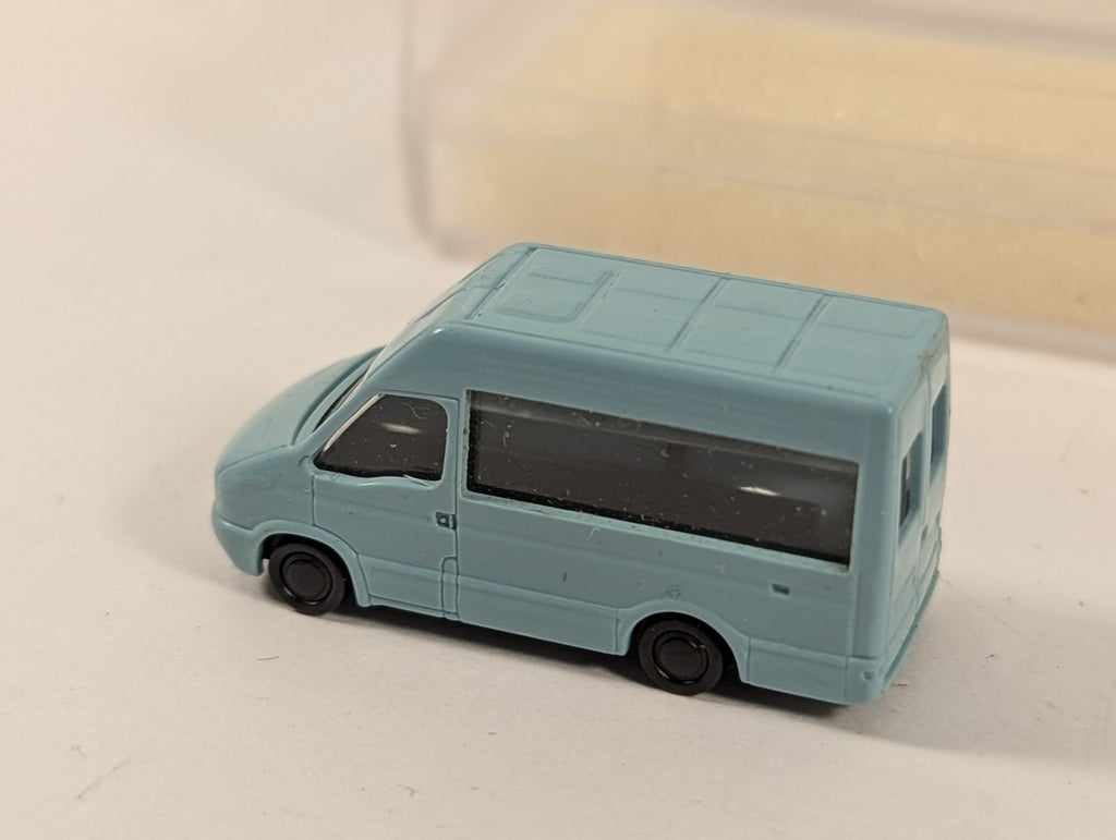Rietze N Gauge Iveco Daily Minibus Road Vehicle Light Blue