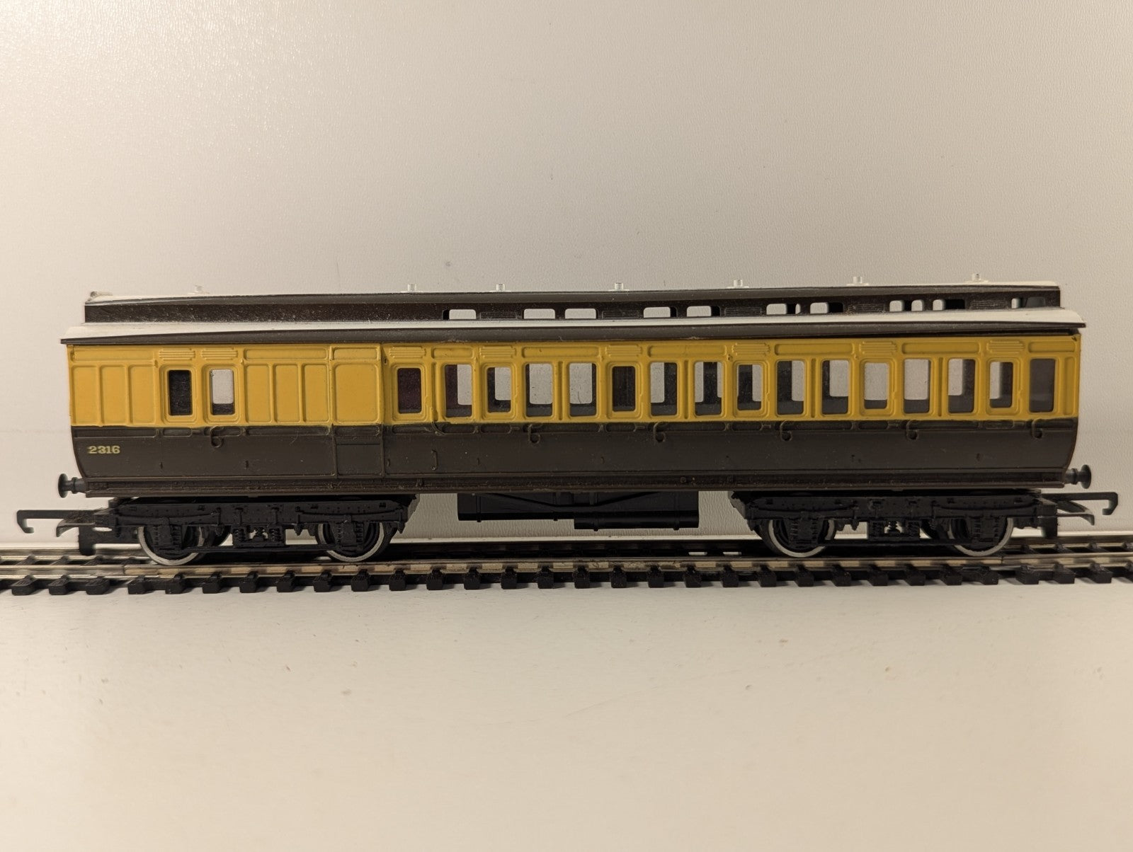 Tri-ang OO Gauge GWR Clerestory Brake Third Coach Passenger Coach