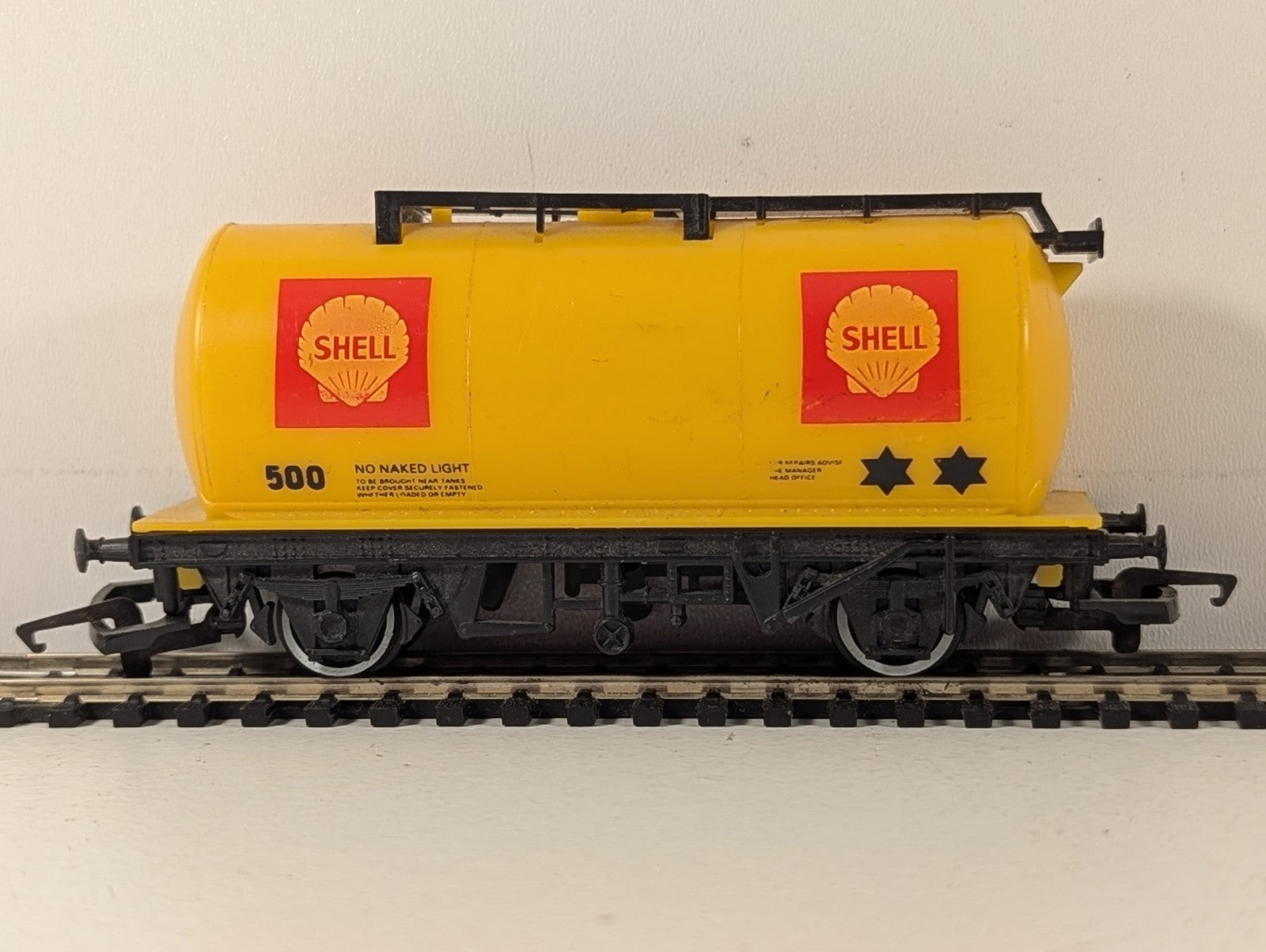 Hornby OO Gauge Shell Tank Wagon Goods Wagon 500 Shell Yellow R127
