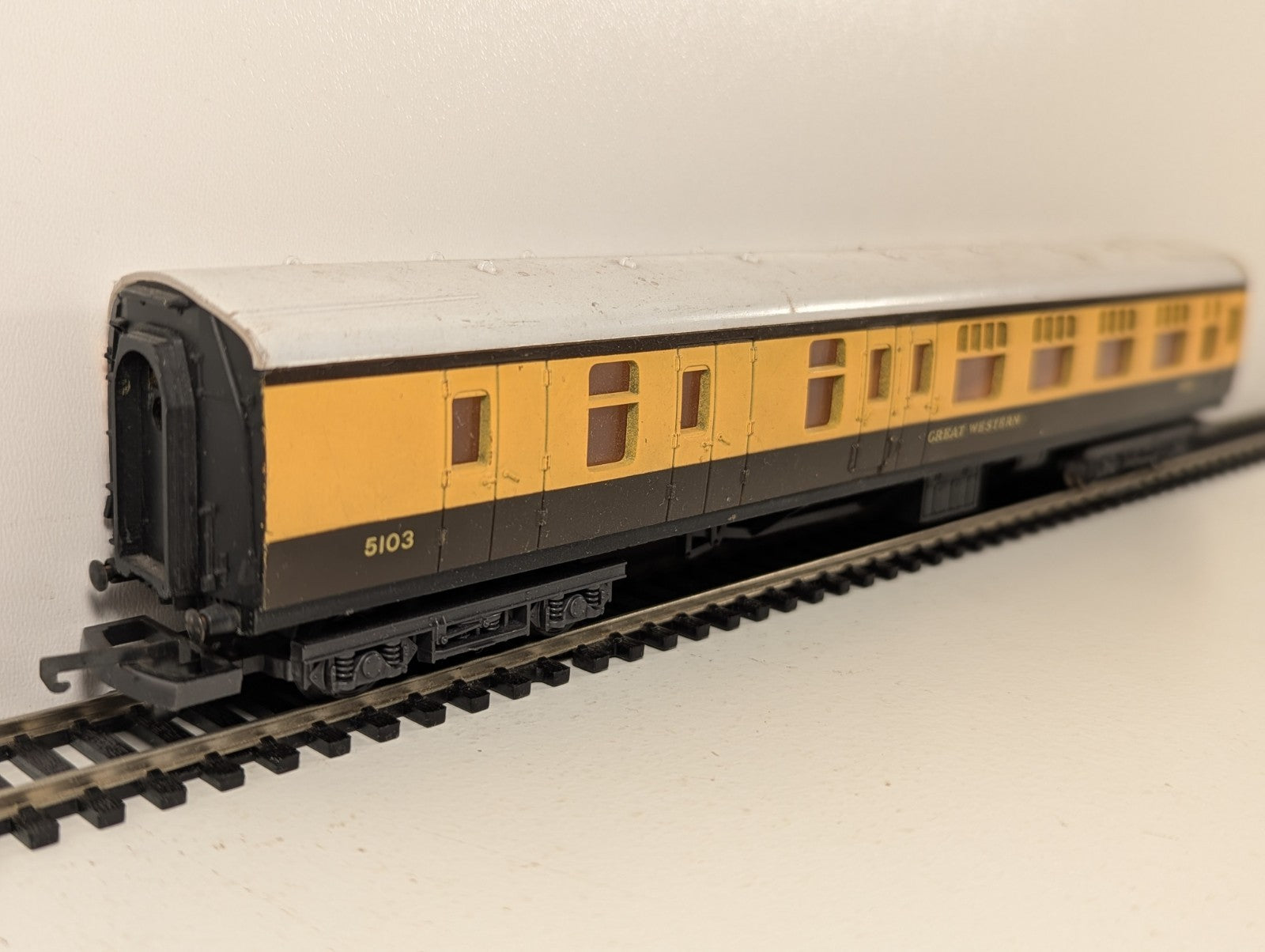 Lima OO Gauge GWR Mk1 Brake Second Corridor Coach