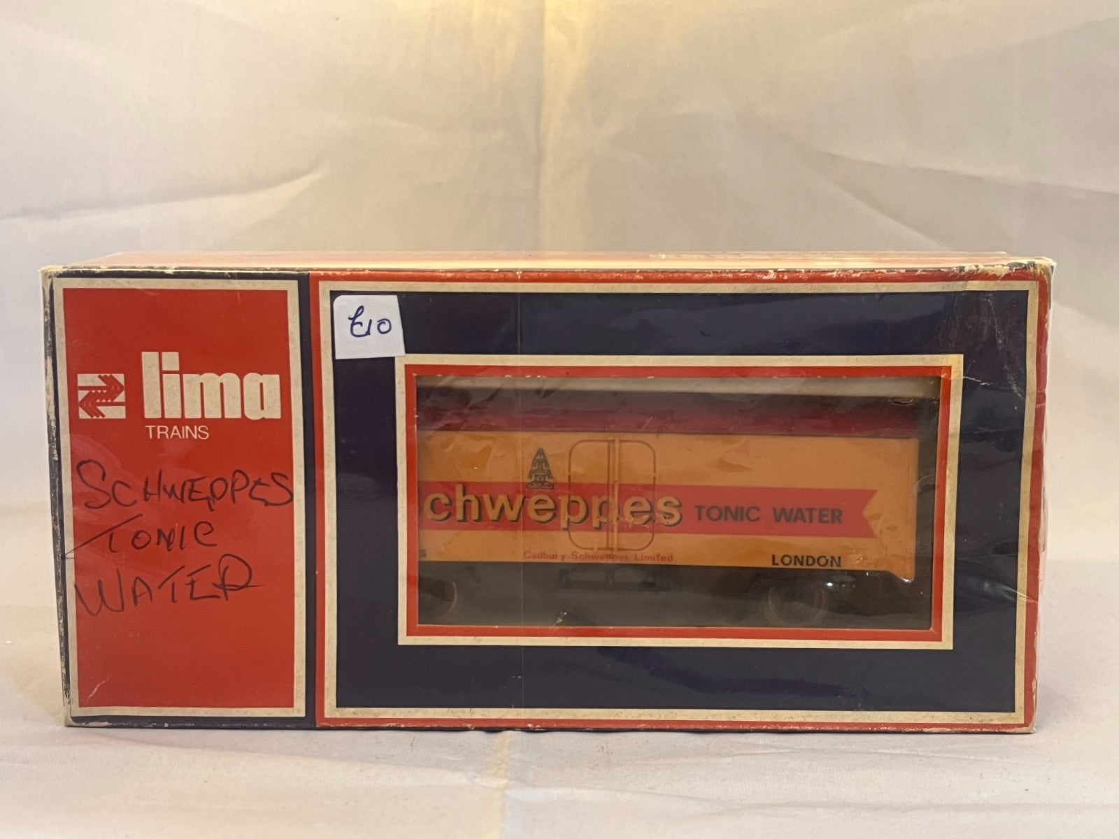 Lima HO Scale Schweppes Tonic Water Refrigerator Van
