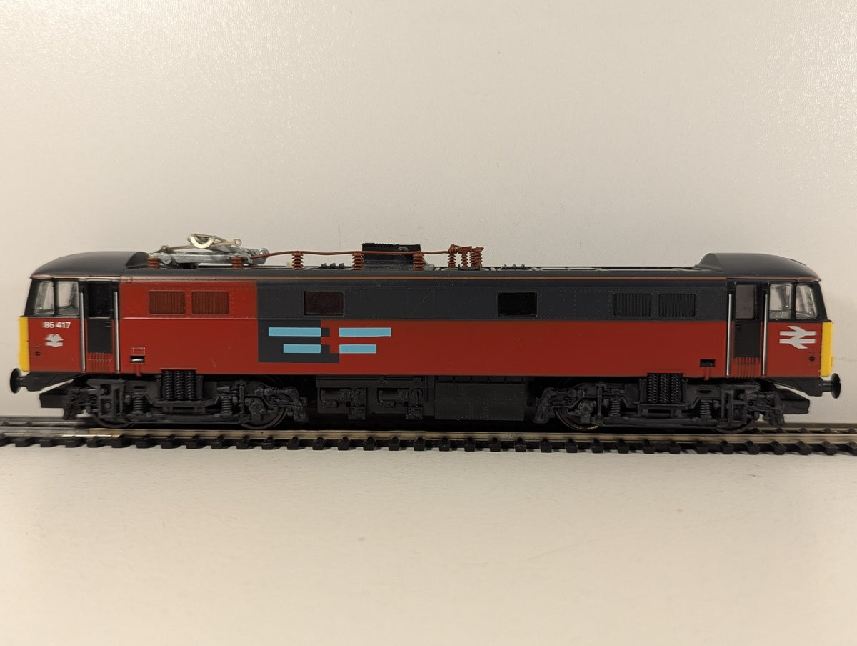 Hornby OO Gauge Class 86 Electric Locomotive 86 417 BR Railfreight Distribution