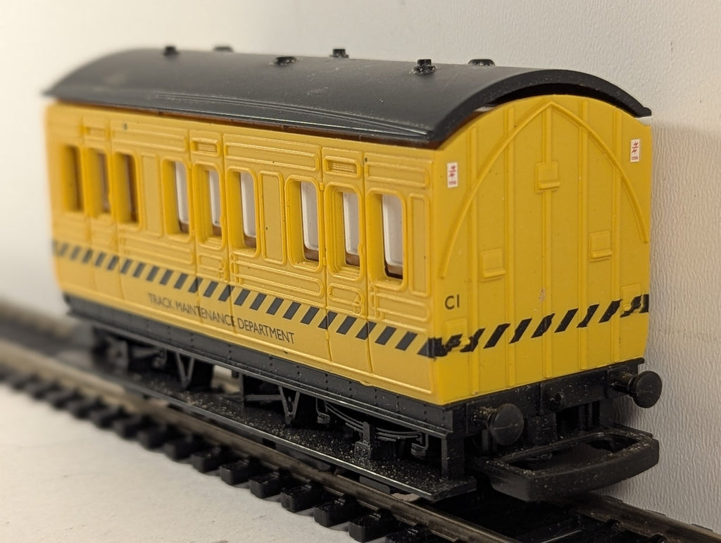 Hornby OO Gauge Track Maintenance Department 4-Wheel Coach Passenger Coach C1