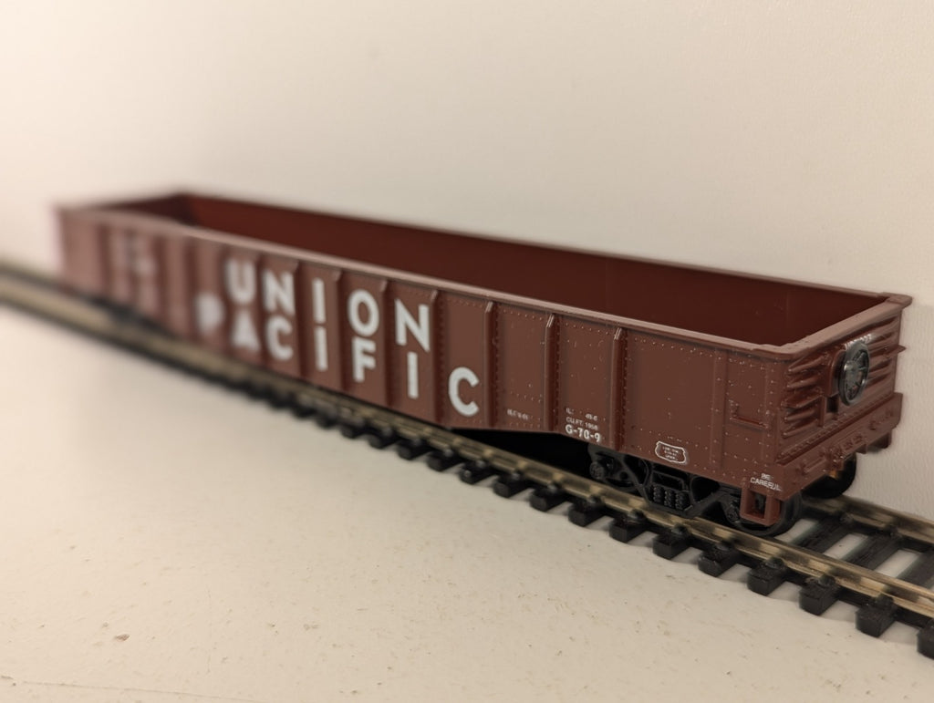 Athearn HO Scale Gondola Union Pacific 31223 Union Pacific brown