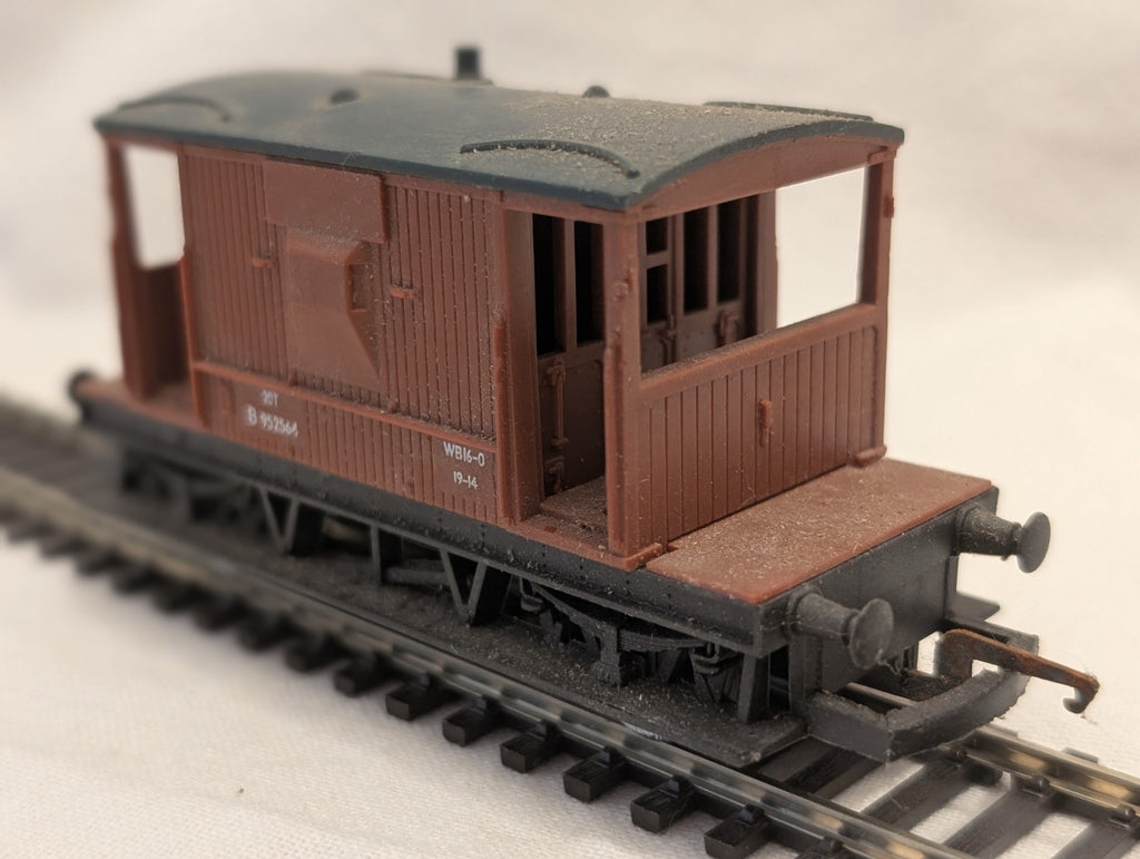 Hornby OO Gauge BR 20 Ton Brake Van