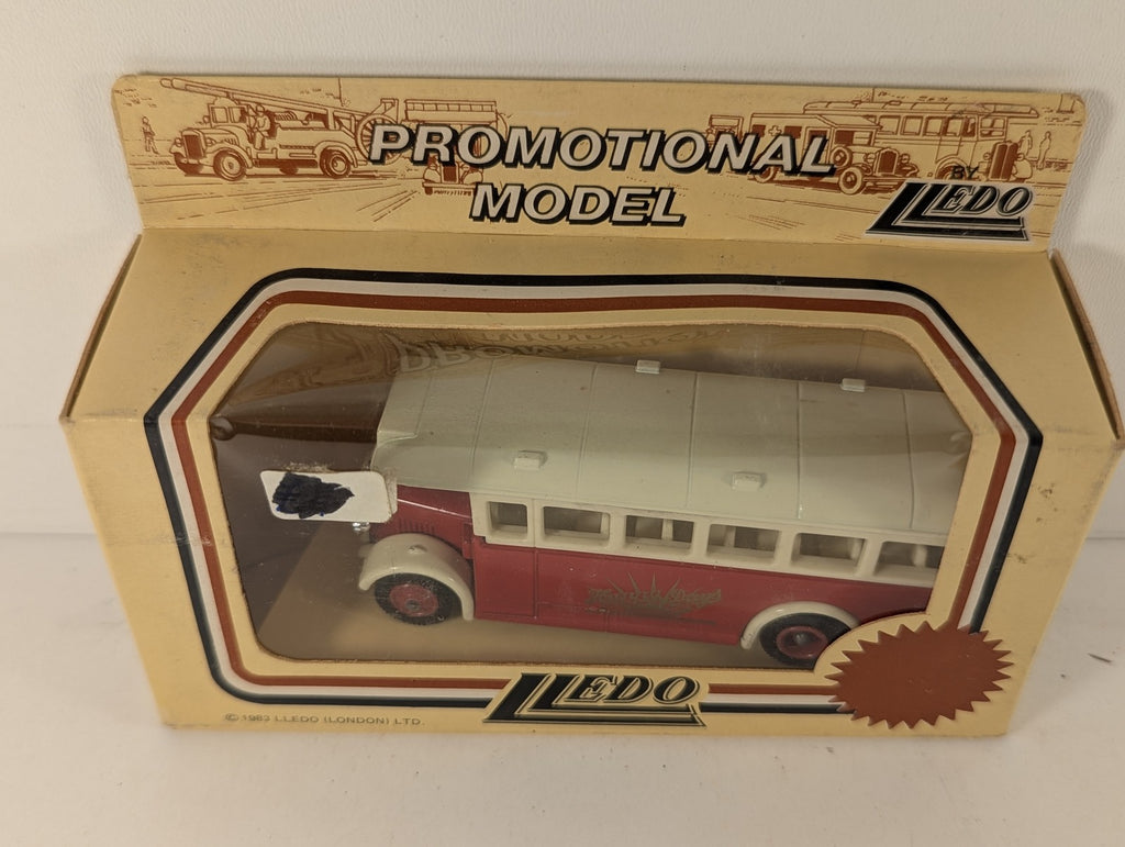 Lledo AEC Regal Coach Diecast Bus Red/Cream - Happy Days Austin's