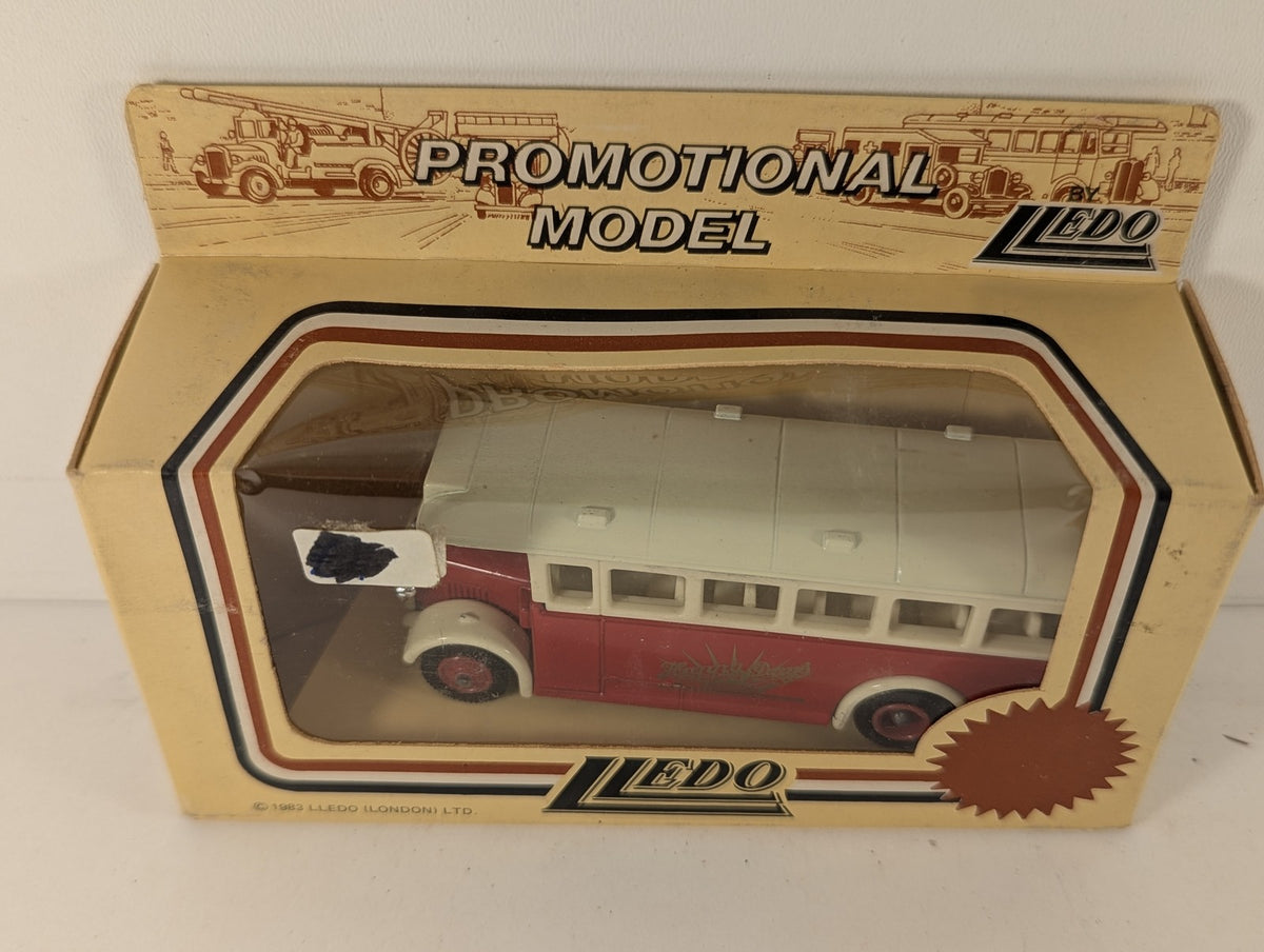 Lledo AEC Regal Coach Diecast Bus Red/Cream - Happy Days Austin's