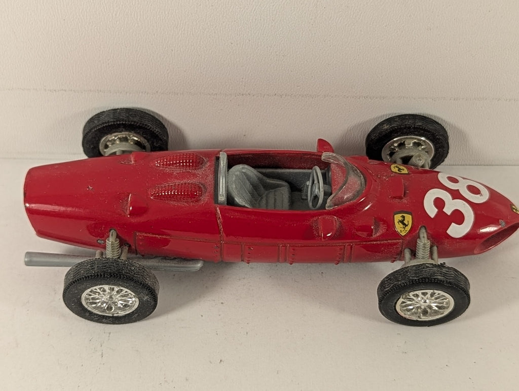 1/35 Scale Ferrari 1961 156 F1 Die-cast Car 38 Red