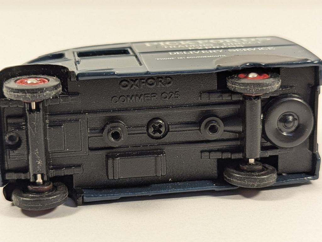 Oxford Diecast 1:76 Scale Commer Q25 Van Die-cast Vehicle FGT 231 Pickfords